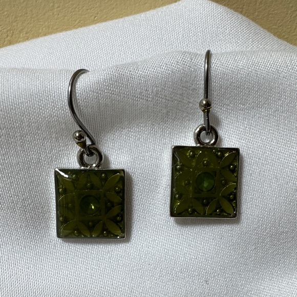 Jewelry - Elegant Green Square Earrings
